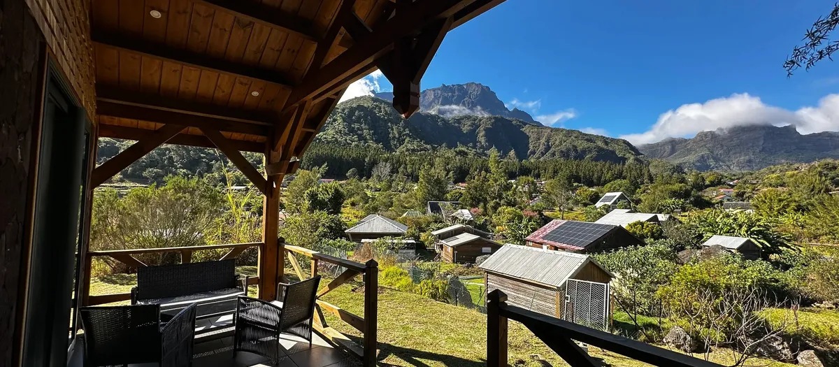 Gîte les Acacias — gîte d'étape à La Nouvelle, Mafate